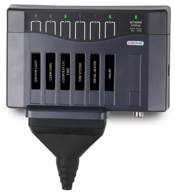 CZone Output Interface (OI), liittimellä ja suojakumilla - CZone DC modulit - 80-911-0009-00 - 1