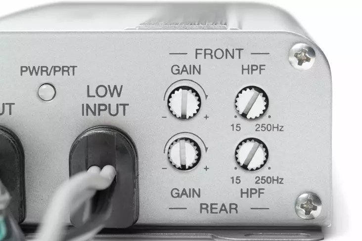 XC2410 4-kanavainen merivahvistin, Class D - Clarion Marine Soittimet - 010-03220-00 - 1